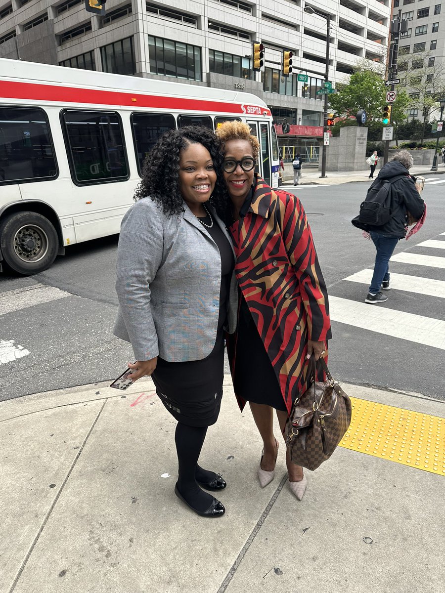 Thank you to the Women’s Nonprofit Leadership Initiative for inviting me to speak at their #BMHW Panel Discussion “Board Rooms to Delivery Rooms”. While walking back to City Hall, it was such a pleasure to run into THEE Dr. Argie Allen-Wilson!