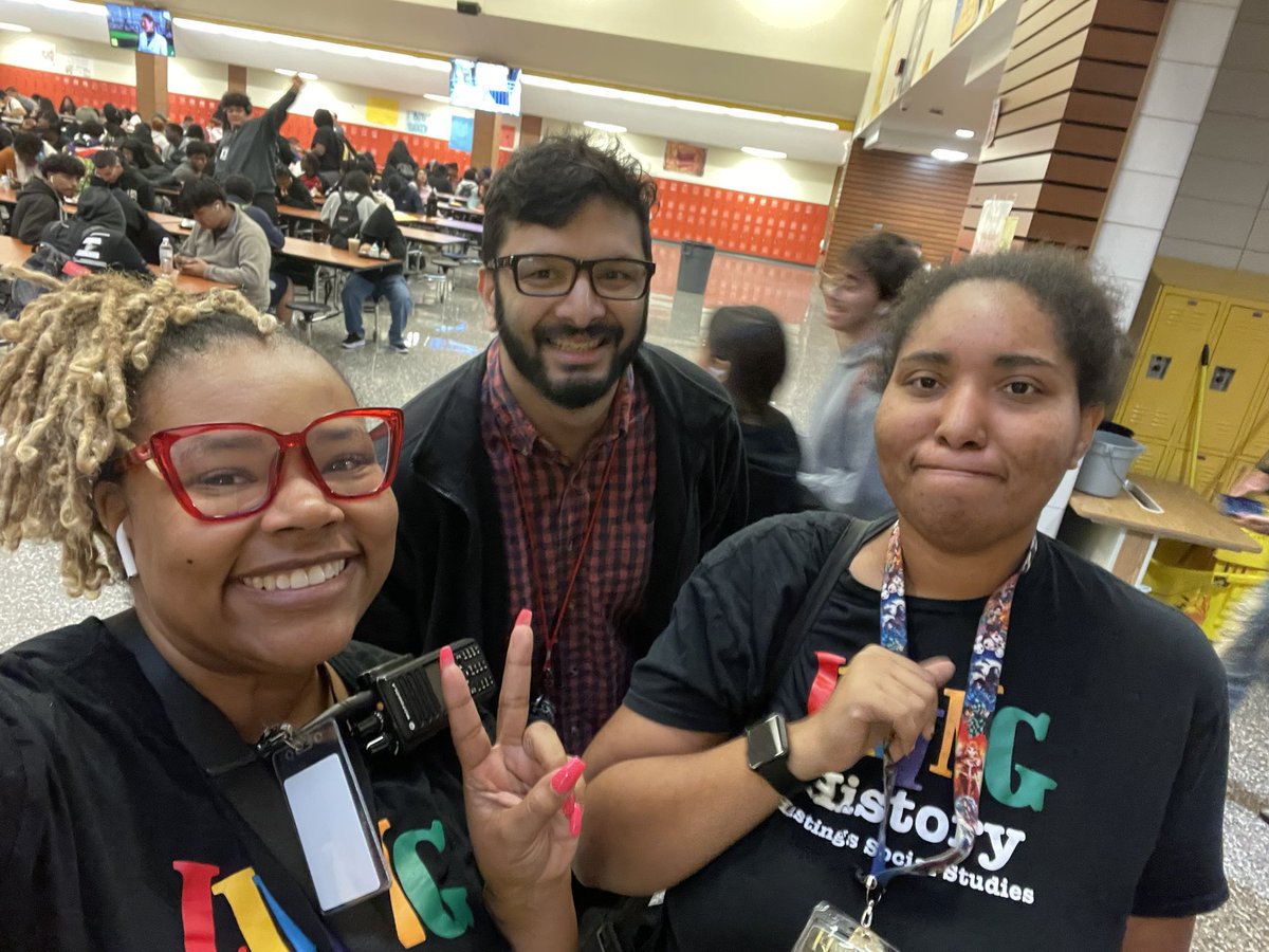 APHayes1's tweet photo. Today we did a thing, our 11th grade students took the USH STAAR! They were focused and ready! Our USH teachers worked hard this year and we know we will see the positive results!
#aliefproud
#hastingsbears
#aliefisd https://t.co/W7Vjjx79df