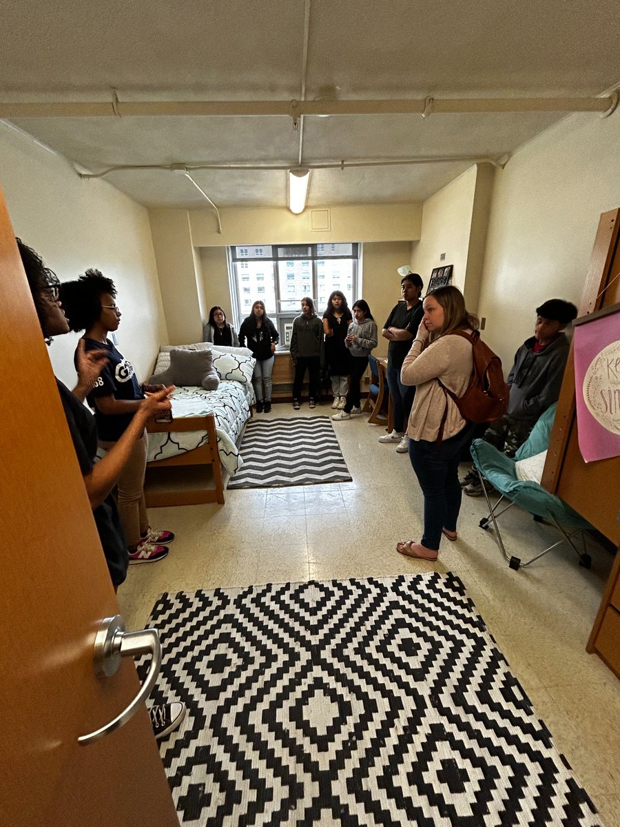 MunozFoundation's tweet photo. Yesterday, some of our #Unplugged students and students with @CGMCincinnati had the chance to visit @MountStJosephU's campus! It was an incredible day learning about college life, academics, and this fantastic local campus.

We are grateful to our #AMFPartner for giving our students a tour and for MSJ’s collaborative scholarship opportunity with the Foundation to be awarded to AMF Impact Program students. Thank you, MSJ for helping us to make an #ImpactForEternity in the lives of Tri-State area youth!