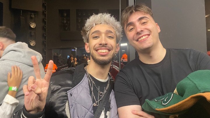 sofiaaiscrying's tweet photo. ↳ ₊̣̇✧ Karchez y Paul siendo el mayor fan del otro 
a thread •°. *࿐🧵 https://t.co/LLd6gpX98Y