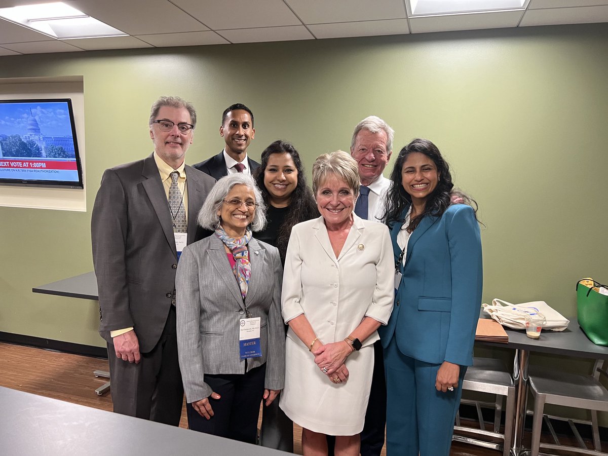 Wonderful chance meeting with Sen Baucus - one of the architects of the ACA. #ACGAdvocacyDay2024 with @SitaChokhavatia @PoojaSinghal @ChamilCodipilly