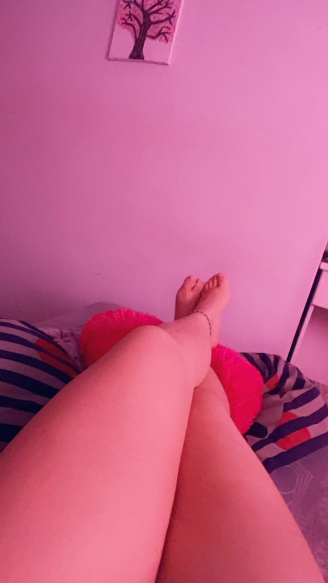 RaEli08's tweet photo. #reposando💕💕 https://t.co/9Q8EKfORhZ