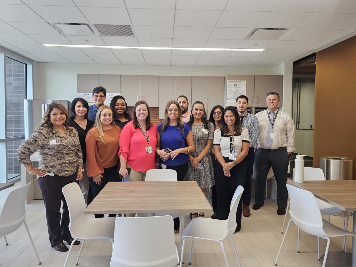 Wishing a fantastic birthday to <a href="/BrionesCFISD/">Raquel Briones</a>, our incredible video production manager! Happy Birthday, Raquel, from your #CFISDcommsquad fam! 🎂🎈 #CFISDspirit