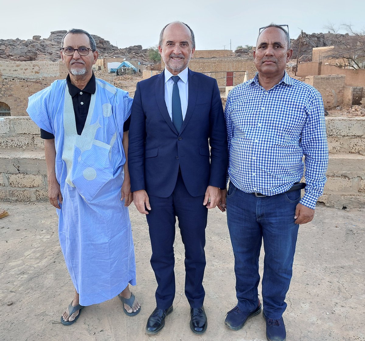 Un grand bravo à M. Amar Khayri, Président de l'#AllianceFrançaise d'Aïoun el Atrouss, et M.Saghir Mody, directeur, pour leur succès dans l'ouverture de la 6ème Alliance Française de #Mauritanie. Ce fut un plaisir de vous rendre visite à Aïoun pour cette inauguration. 🇫🇷🤝🏽🇲🇷