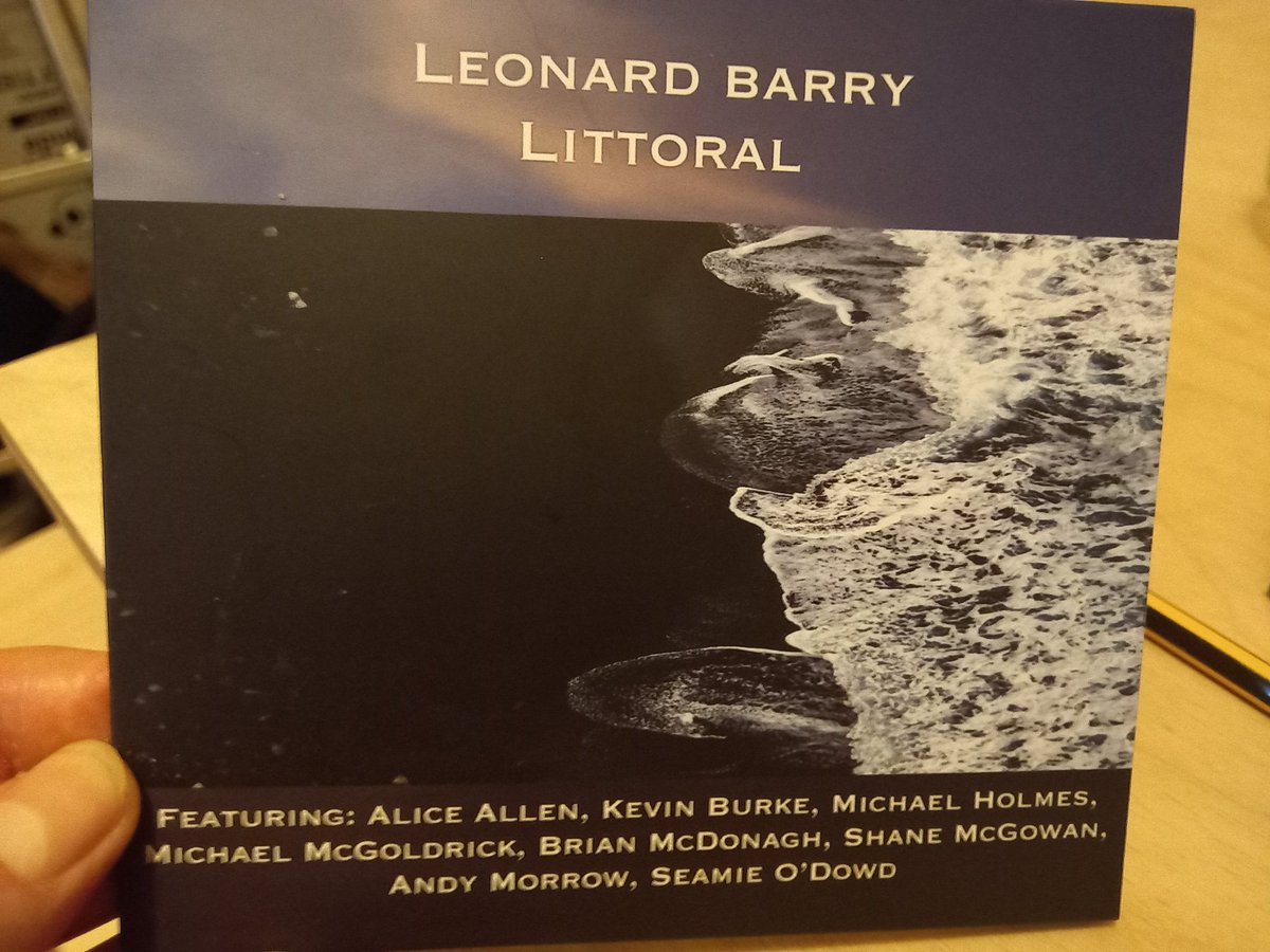 Delicious gig from @BarryLen Andy Morrow & Seamie O Dowd in #Sheffield . Album produced by @mcgoldrickflute . Catch them in Belper & Manchester. #trad #Irishmusic