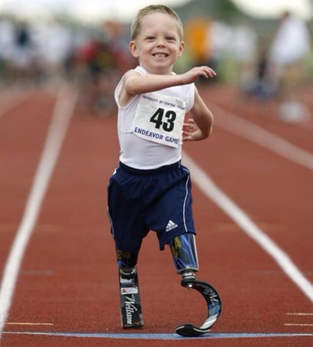 This little dude big smile deserves endless retweets 👍