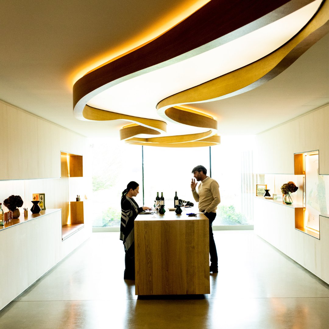 #EnPrimeur - capturing the spirit of the Bordeaux 2023 Primeurs season &amp; the many players in this comedy of manners. While <a href="/LisaPBMW/">Lisa Perrotti-Brown</a> is still tasting and talking her way toward the final 2023 #bordeaux vintage report, we hope you enjoy this #photoessay ➡️ bit.ly/4b1FOpi