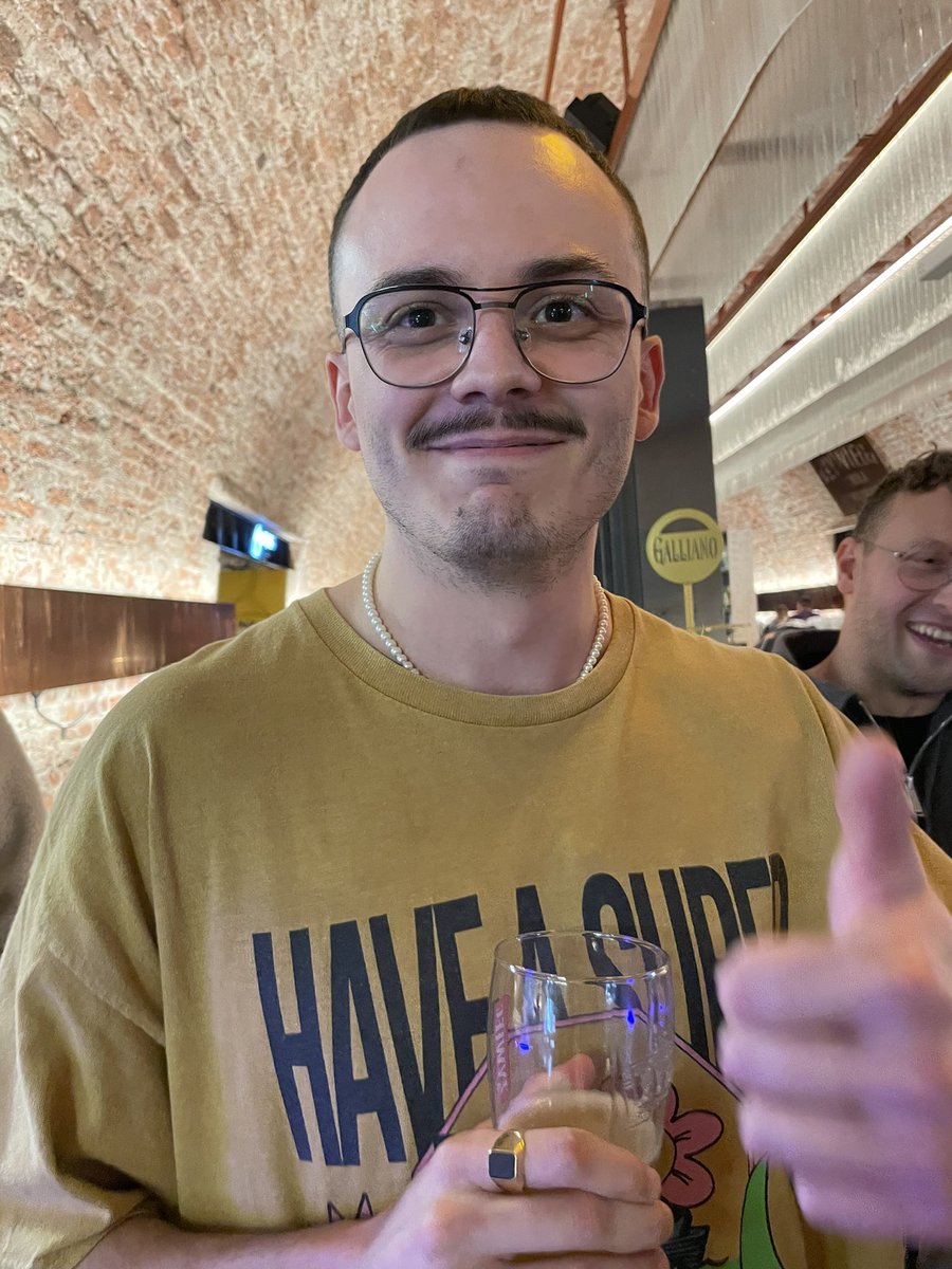 rafal_zaorski's tweet photo. Ten ziom podchodzi  do mnie z piwem i zagaduje kulturalnie „że się Zaor pierdol bo $TON wywali na 10$ w poniedziałek” xd no dobra sprawdzimy w poniedziałek https://t.co/bMc2pqmvlL