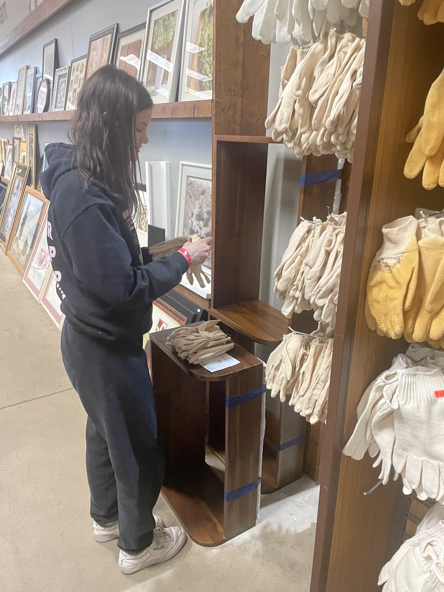 HFHS59's tweet photo. Check out our NHS Junior Board: The Vikings had Volunteer Day at @joliet_restore , which supports Habitat for Humanity's mission of providing affordable housing in Will County.
Junior Board Reps are Jenesys Harris, Maeve McGrory, Elodie Sullivan and Samya Sissac. #GoVikings https://t.co/WVBBk35HTa