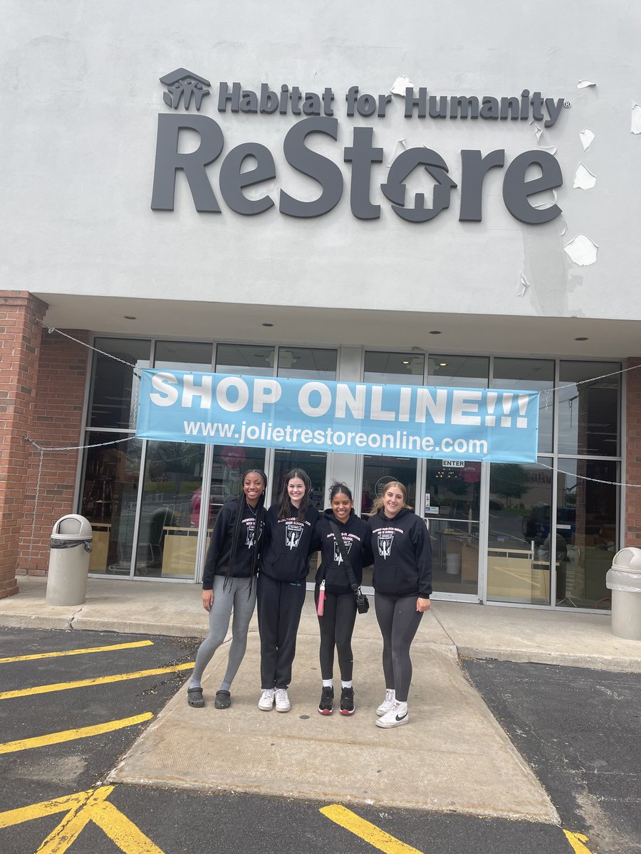 HFHS59's tweet photo. Check out our NHS Junior Board: The Vikings had Volunteer Day at @joliet_restore , which supports Habitat for Humanity's mission of providing affordable housing in Will County.
Junior Board Reps are Jenesys Harris, Maeve McGrory, Elodie Sullivan and Samya Sissac. #GoVikings https://t.co/WVBBk35HTa