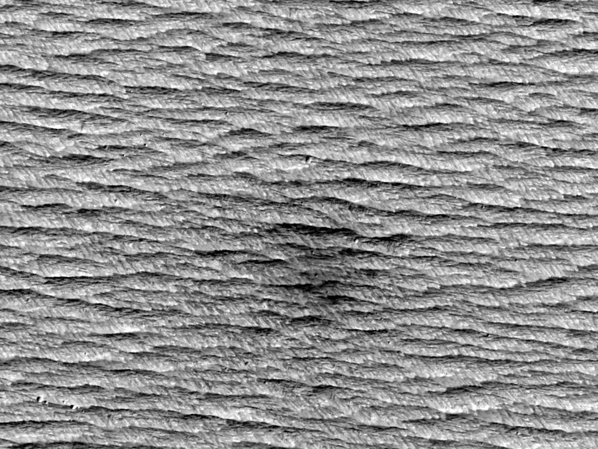 HiRISEWelsh's tweet image. HiPOD: Monitro Safle Newydd Ardrawiad Ceudwll

rhif: ESP_051844_1735
dyddiad caffael : 18 Awst 2017
uchder: 266 km

uahirise.org/hipod/cy/ESP_0…
NASA/JPL-Caltech/UArizona
#Mars #NASA #Cymraeg #Cymru #Welsh