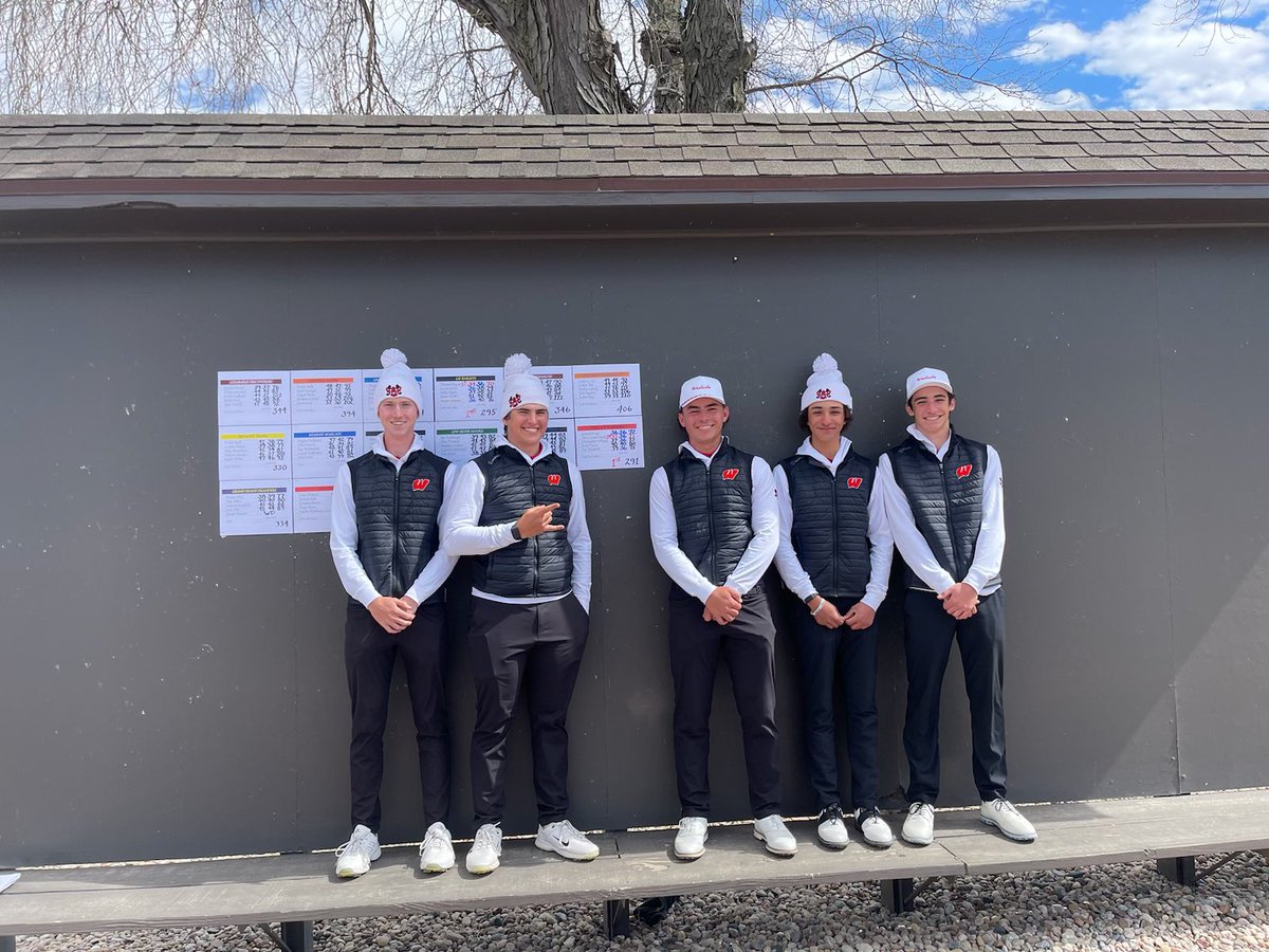 Team Champions at Elks today with a team score of 291!
2nd Trevor - 71
3rd Jackson - 72
5th Christopher - 73
8th Tye - 75
21st Knox - 80