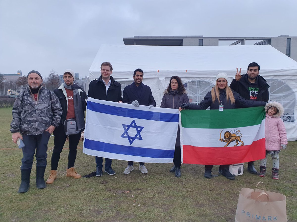 @emilykschrader Iranians together with the nation of Israel
#KingRezaPahlavi‌ 
@PahlaviReza 
#IranianRevolution