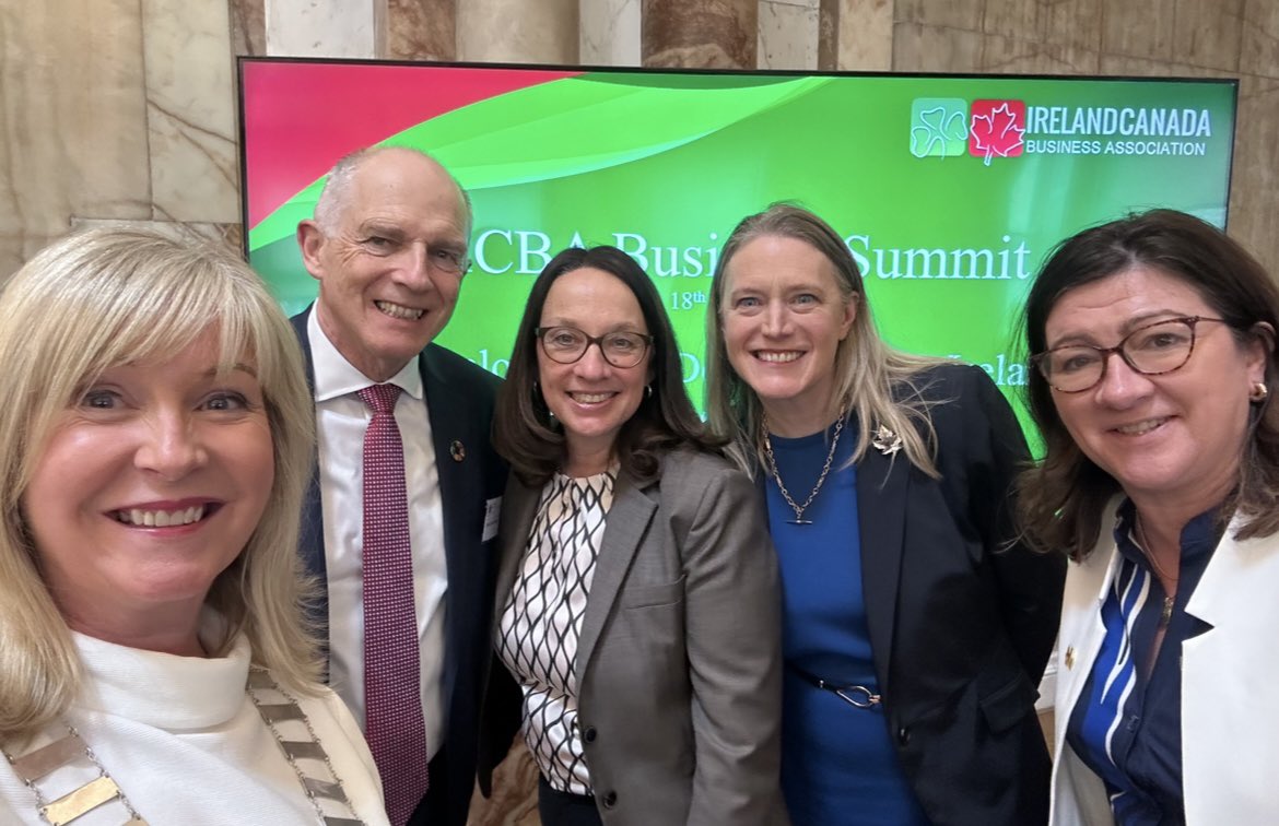 So delighted to have Ambassador @NancySmyth_ Ambassador @Ailish_Campbell Deputy @davidstantontd & our @dfatirl host Julie Connell with @IreCanBiz today to talk about the huge success of the 🇮🇪🇨🇦 relationship @canadaireland @IrlEmbCanada @Canada2EU @NCIRL