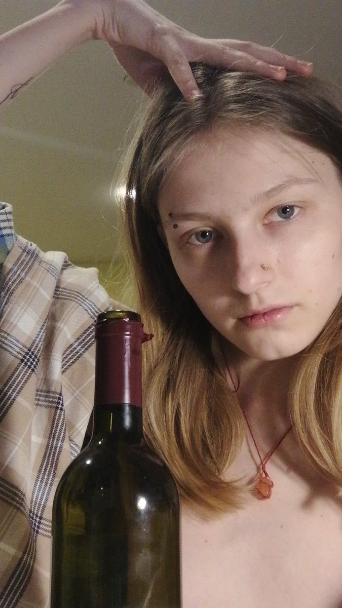 1LittleMartian's tweet photo. Девочки, пьюр теперь гетеро, предлагаю искать друг друга в твиттере https://t.co/9UQ2WCz75B