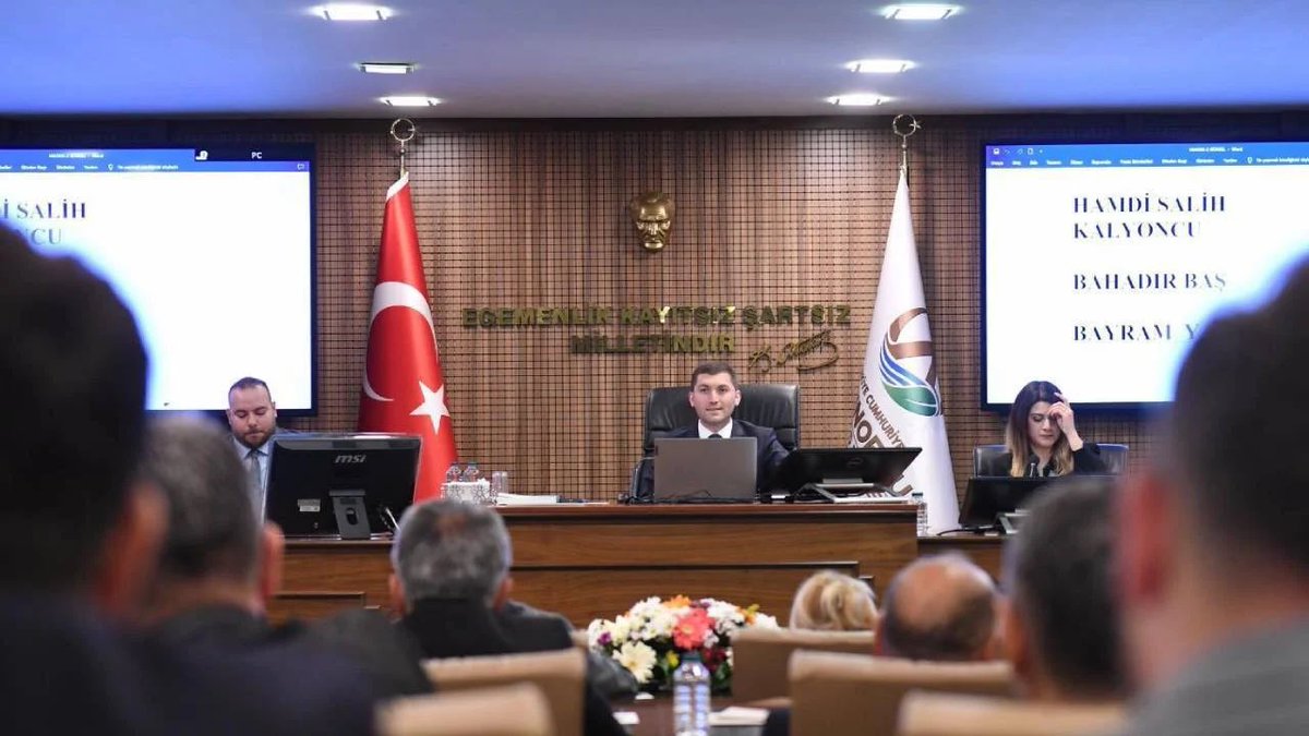 Ordu’nun merkez ilçesi Altınordu, AKP’den CHP’ye geçti. Altınordu Belediye Başkanı Ulaş Tepe, yaptığı açıklamada, “‘Borcu yok’ dedikleri Altınordu Belediyesi’nin 787 milyon TL borcu çıktı” dedi.