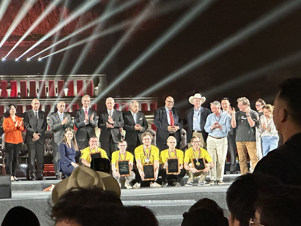 Congratulations to the team HSE (National Research University Higher School of Economics), the champions of the 47th ICPC World Finals Luxor!
You are the best! 🎉🎉🎉

#ICPCWFLuxor #icpc