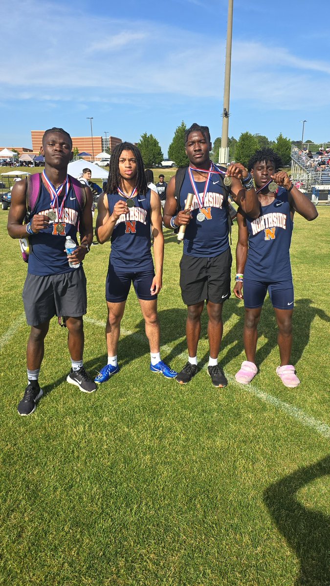 Region Champions - 4 x 1 - 41.5 seconds #AllN @AnthonyLSmithJr @MichaelClaytonI Sam Ford Jamaal Tate