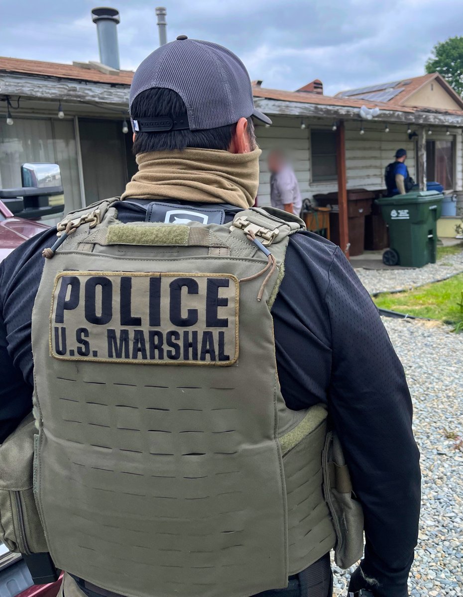 The USMS C/CA, @HSILosAngeles, and @uscourts collaborated in a Sex Offender Compliance Operation, targeting various locations within Los Angeles County. Their joint efforts aimed to ensure the safety and security of communities by enforcing compliance among sex offenders. #USMS