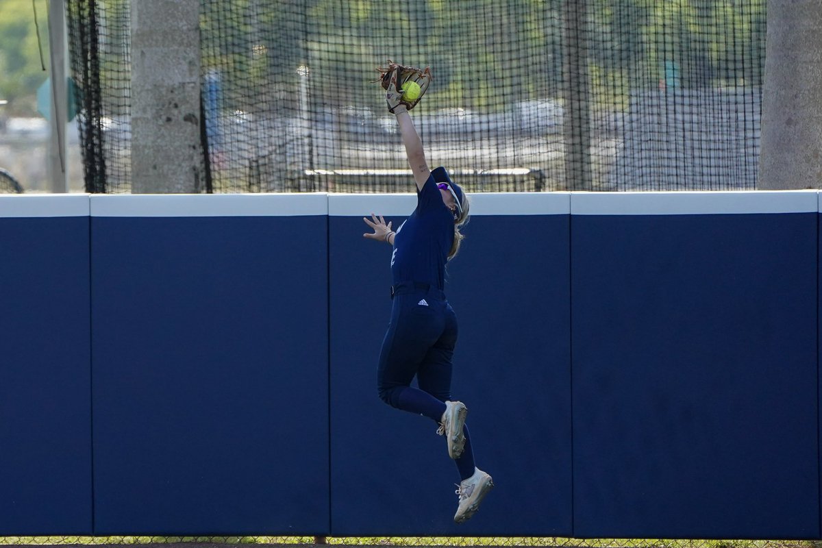 UTSASoftball tweet picture