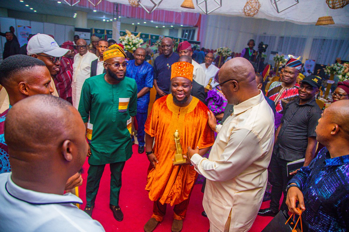 Congratulations to all winners of the first Governor’s Dinner and Awards Night for tourism at the International Tourism Summit Oyo State 2024. Last night, it was our pleasure to recognise 11 persons, groups and organisations who are tourism stakeholders that continue to