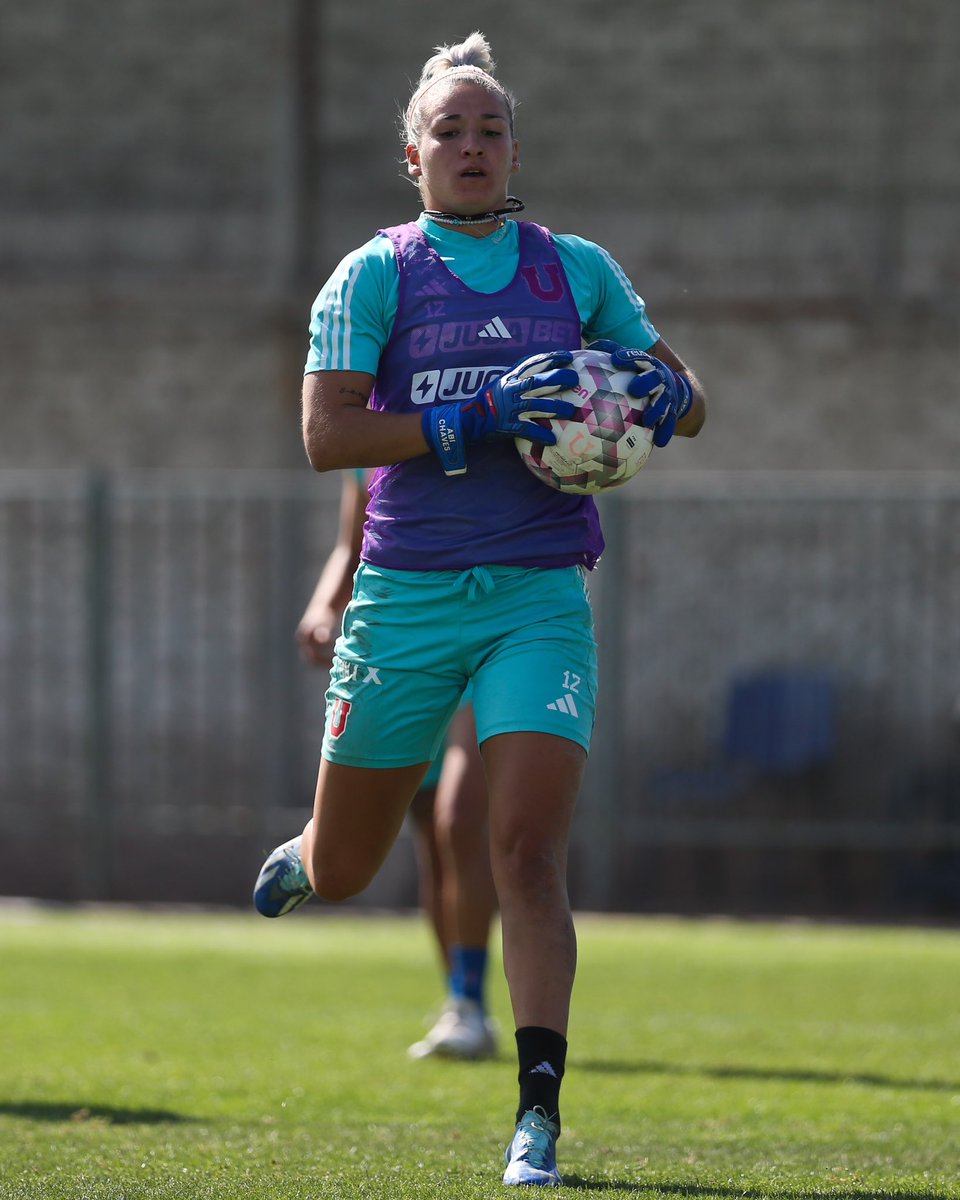 El entrenamiento de hoy 𝗢𝗡 𝗙𝗜𝗥𝗘🔥 ¡Qué lindo será este ʀᴇᴇɴᴄᴜᴇɴᴛʀᴏ! 💙 #VamosLaU 🤘