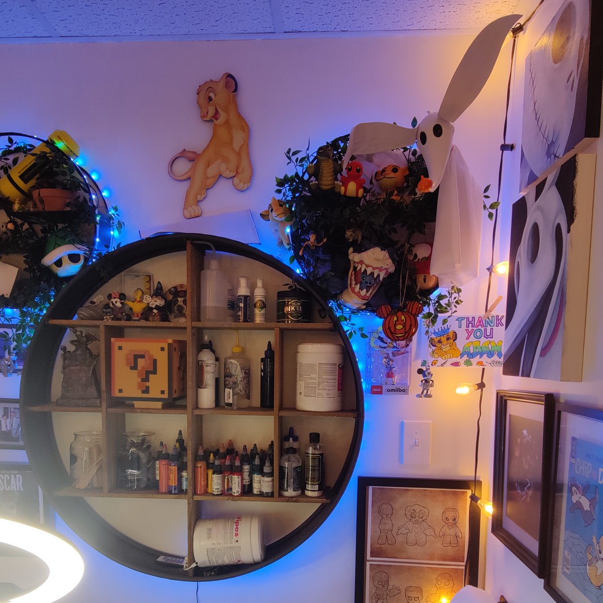 SoraCoded's tweet image. It's been almost 3 years since I started my Kingdom Hearts tattoo sleeve and today is the end! Session 10/10; had to give my artist a good-bye gift to always remember me and my sleeve by before the move!! 

(he is a Disney artist who never knew what Kingdom Hearts was before me)