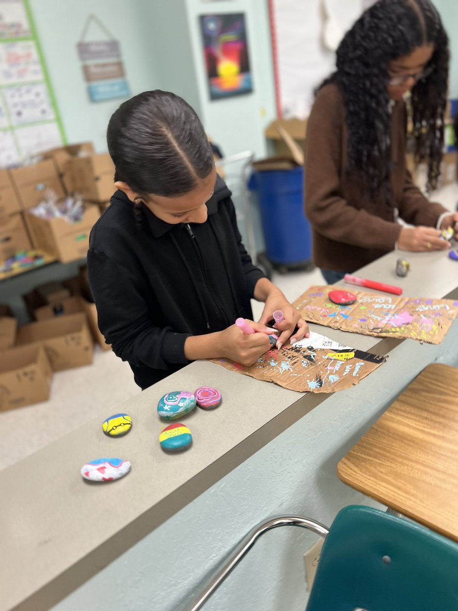 Decorating Peace ☮️ Stones for the Nursing Home! #CreateYourCulture #BeTheChange #KindnessMatters #FutureLeaders @Glades_MS