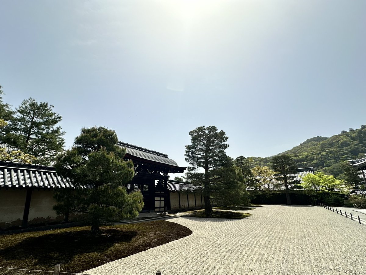 ponpon_ts's tweet photo. 天龍寺の大方丈

#写真好きな人と繋がりたい  #ファインダー越しの世界 #キリトリセカイ #風景 #世界文化遺産 #tenryuji #mainhall https://t.co/EEPYxAckIH