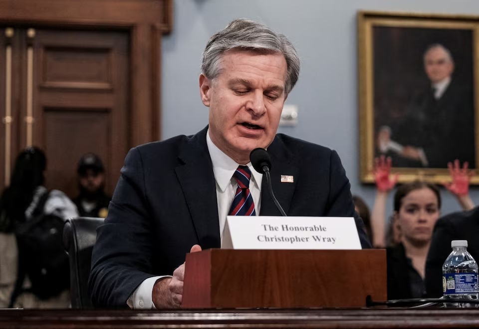 🚨🇺🇸 BREAKING: FBI DIRECTOR: CHINESE HACKERS ARE COMING FOR US Director Wray: 'Chinese government-linked hackers have burrowed into U.S. critical infrastructure and are waiting for just the right moment to deal a devastating blow. An ongoing Chinese hacking campaign, known as…