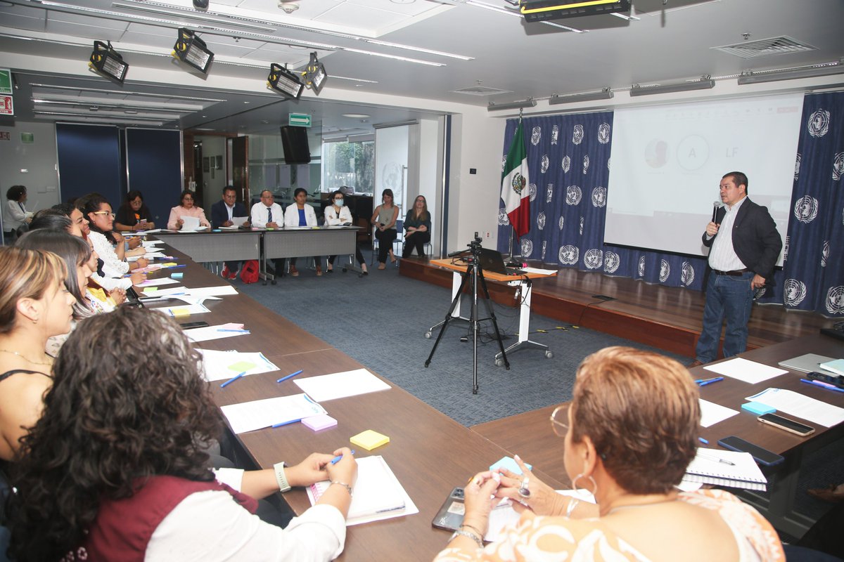 Para impulsar la construcción de comunidades 👨‍👨‍👧‍👧 más saludables y sostenibles y en el marco de la iniciativa Gobernanza Urbana 🏢para la Salud y el Bienestar, se realizó un taller sobre violencia ✋contra las mujeres como problema de salud pública.