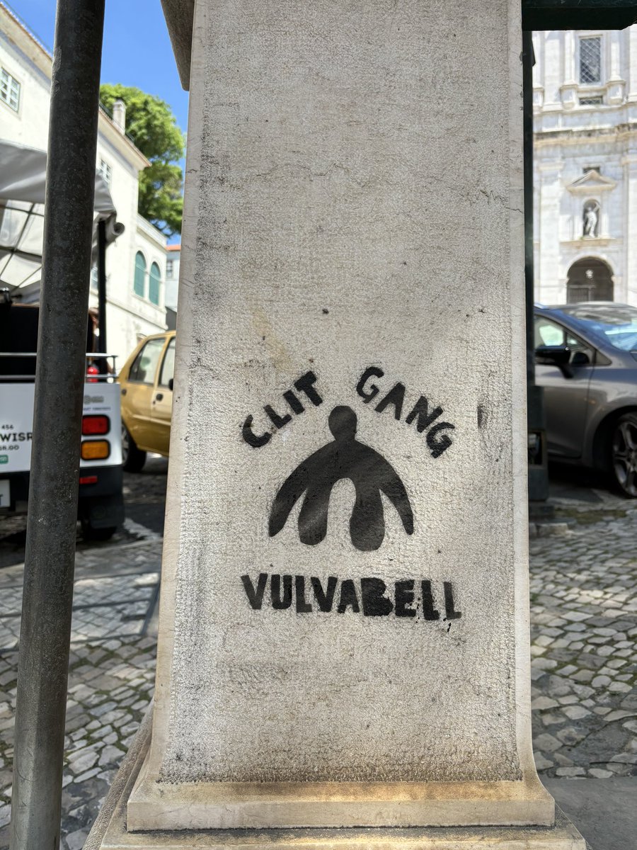 Of all the graffiti in Lisbon, Portugal, this was by far my favorite. An anatomically (albeit cartoonish) clitoris had me thinking of @drrachelrubin even on vacation!