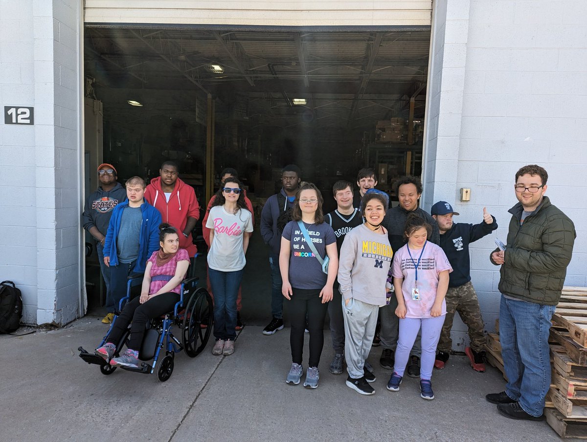It was a special day for District Services!! FTP came for a visit today for a tour of our worksites. Some of these patriots will be attending GSC next year! @MaeganSprow @LivoniaDistrict @franklinhighschool @Garfield_c_s #LivoniaPride