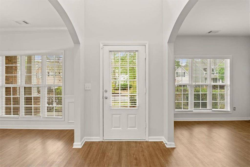 DavisTeamRE's tweet image. 2848 Suttonwood Way, Buford, GA 30519 just hit the market! #BufordHomesForSale #30519 #BufordGA #DavisTeamRocks 
Take a look at this awesome space: eastgahomes.com/d8qyi5eg