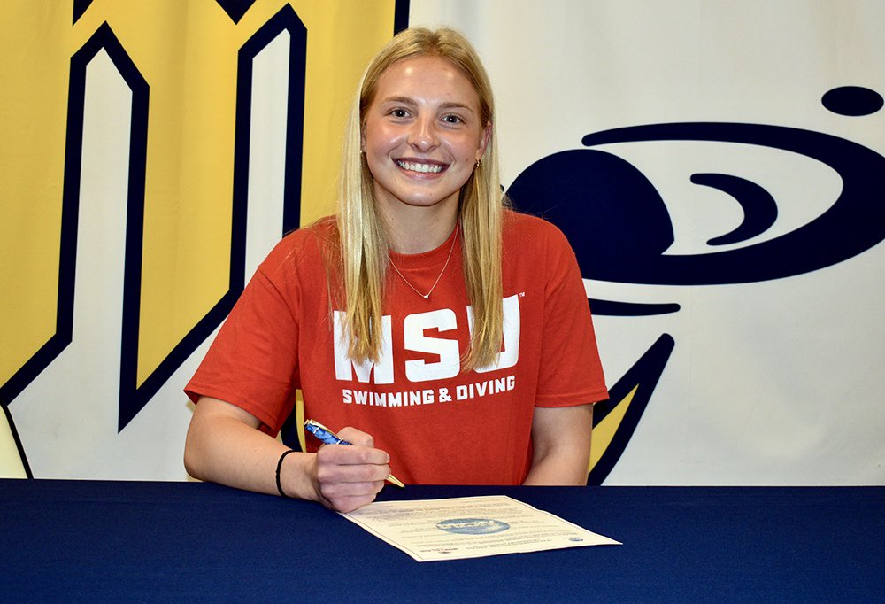 🏊‍♀️🎉 Congratulations! Bryn Wilson signed a letter of intent to join the Red Hawks Women’s Swimming & Diving Team at Montclair State University where she plans to major in communications and marketing. To read more, visit tinyurl.com/bdfrcevy #marsproud #LetsGoPlanets