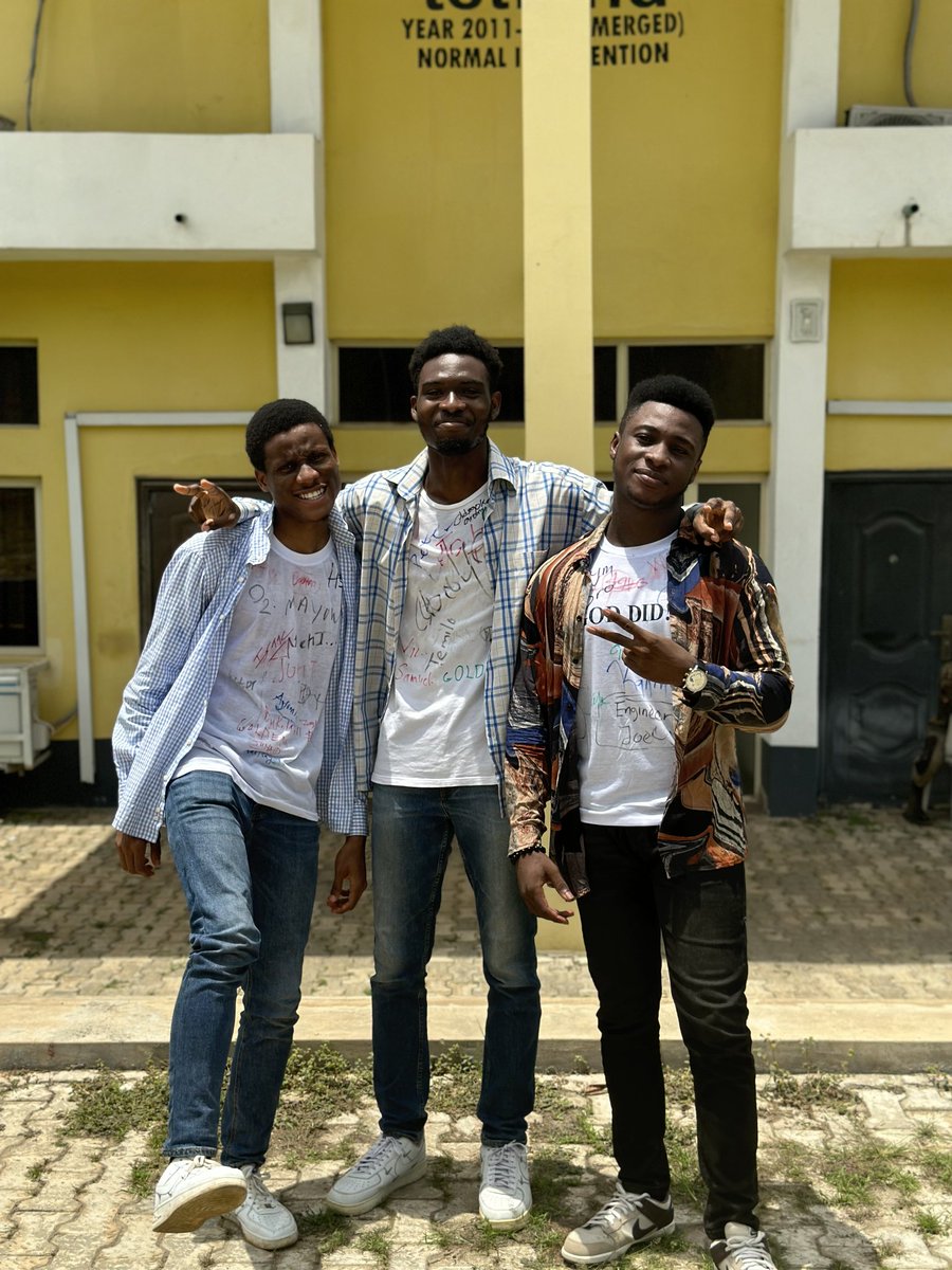 I signed out today at the Department of Electrical and Electronic Engineering, University of Ibadan. It was a 6-year-plus glorious ride.

On to the next!!!