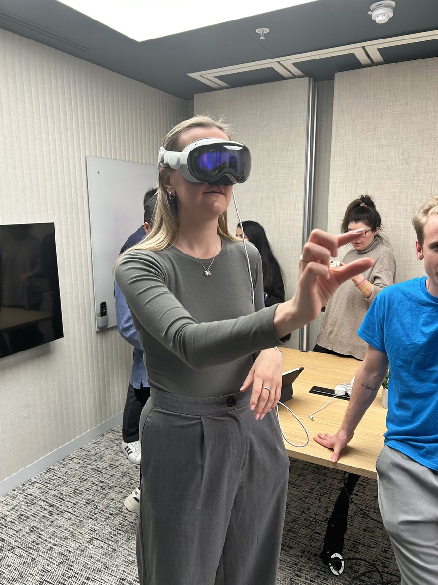 What an evening at the <a href="/GoodnotesApp/">Goodnotes</a> event this evening to launch the Good Future Foundation. 

Such an excellent initiative to bridge the gap between schools that have the means to embrace tech and AI and schools that don’t 👏🏼 

I also got to try the <a href="/Apple/">Apple</a> Vision Pro!