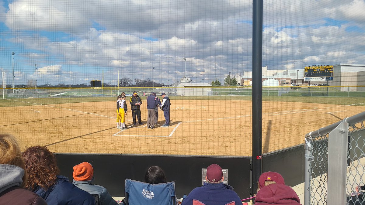 Made out to the wonderful Byron High School where the wind should play a factor as Zumbrota-Mazeppa and Byron are getting ready to square off. Both have perfect records in the HVL.