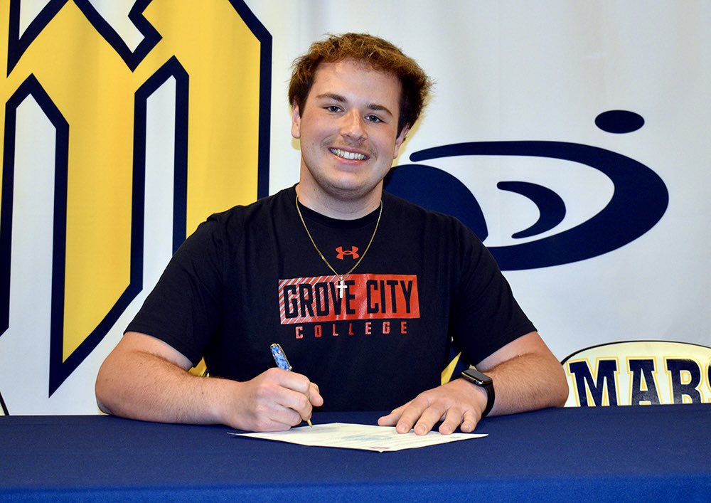 🏊‍♂️🎉 Congratulations! Peyton Randall signed a letter of intent to join the Wolverines Men’s Swimming & Diving Team at Grove City College, where he plans to major in mechanical engineering. To read more, visit tinyurl.com/bdfrcevy #marsproud #LetsGoPlanets #ClassOf2024