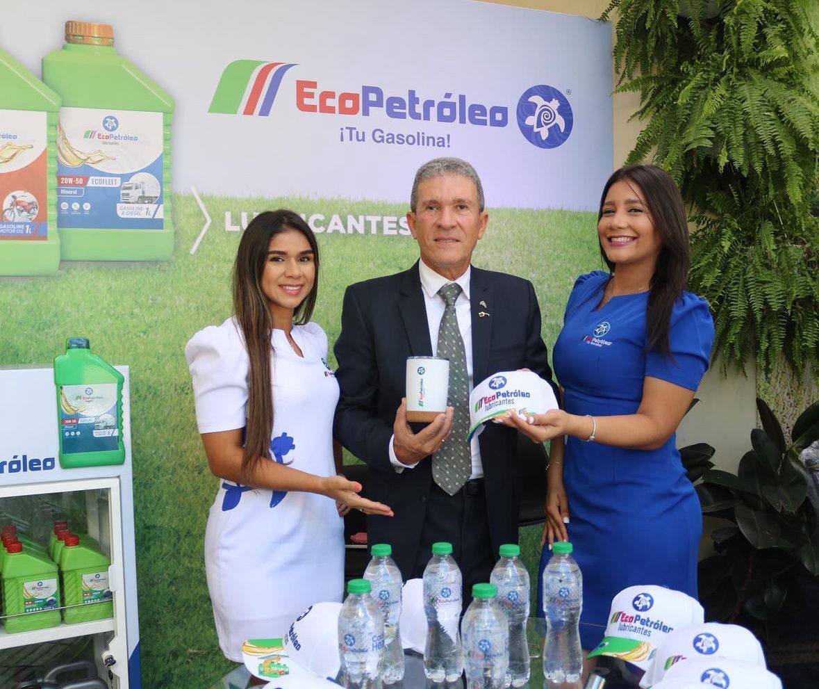 Juan Matos Feliz: Deportista, visionado y altamente apreciado en Ecopetróleo... Con él, el vuelo seguirá seguro. Felicidades Juan!!!!. @EcoPetroleoDom