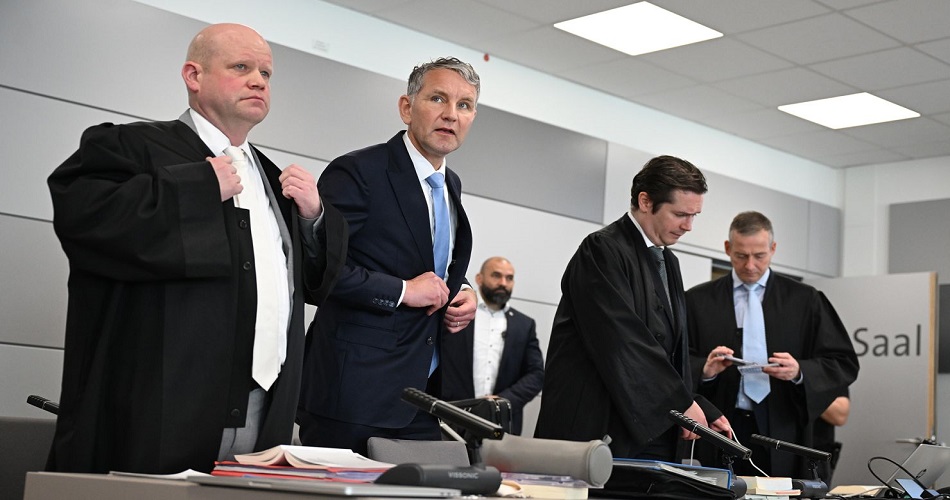 A prominent member of #Germany’s far-right Alternative for Germany party has gone on trial after being charged with using a banned #Nazi slogan. Bjorn Hocke, leader of the Alternative for Germany party in #Thuringia, faces three years in prison if convicted. @BjoernHoecke #AfD