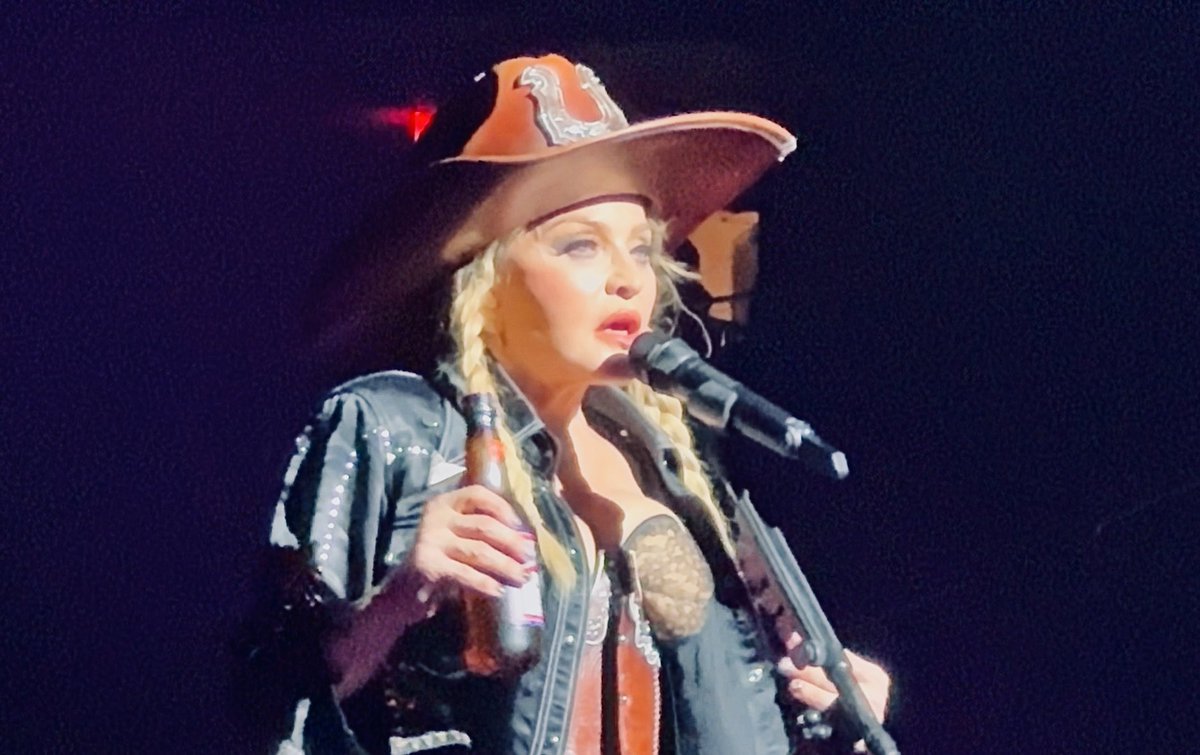 Watch Madonna’s speech from Sunday night’s show in Austin, Texas: youtu.be/QQTPWxPsYg8?si…