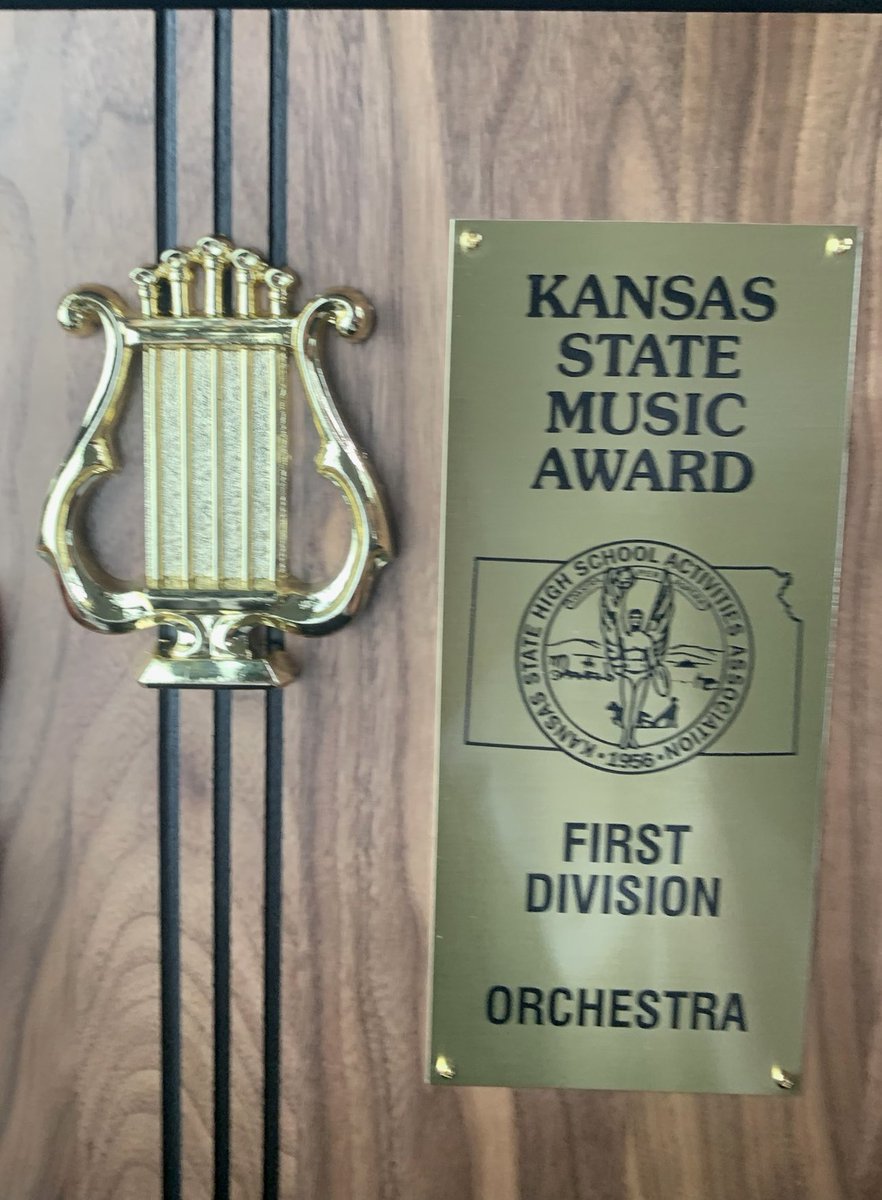 Congratulations to the Wyandotte Orchestra for receiving a 1 Rating at the Kansas State Music Festival today! Another great performance!