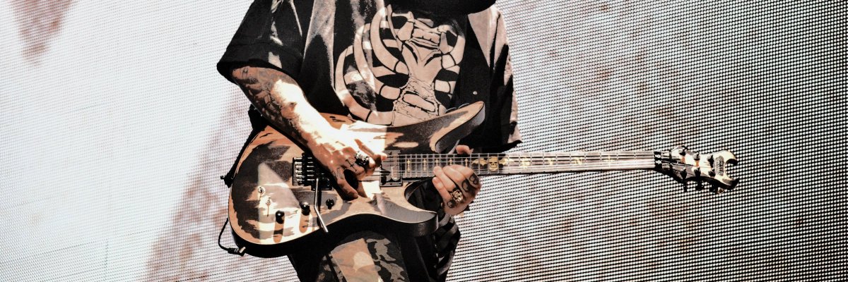 WontSeeSyn2Nite's tweet image. ˚˖𓍢ִ໋🌷͙֒✧˚.🎀༘⋆ . . .
⠀ welcome to my daily synyster gates page !
you'll probably get like a million pics here because there's no such thing as having too many pics of synyster gates 🫶
all pics in this account are not mine, will credit the photographers when i can !
⠀