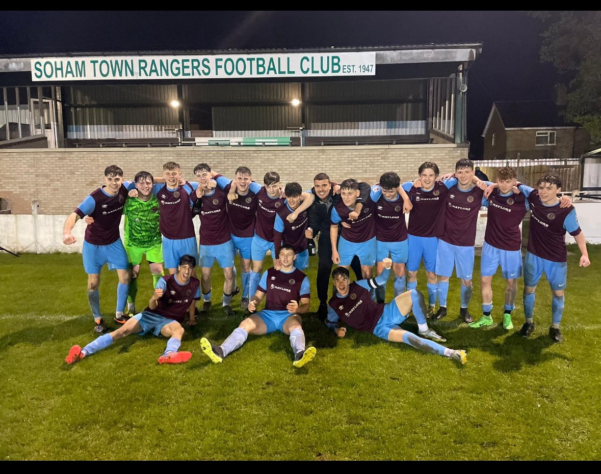 james_stainsby's tweet photo. CHAMPIONSSSS ✅✅🏆🏆🏆✅✅ another goal ✅ https://t.co/Owg3q1kBWI