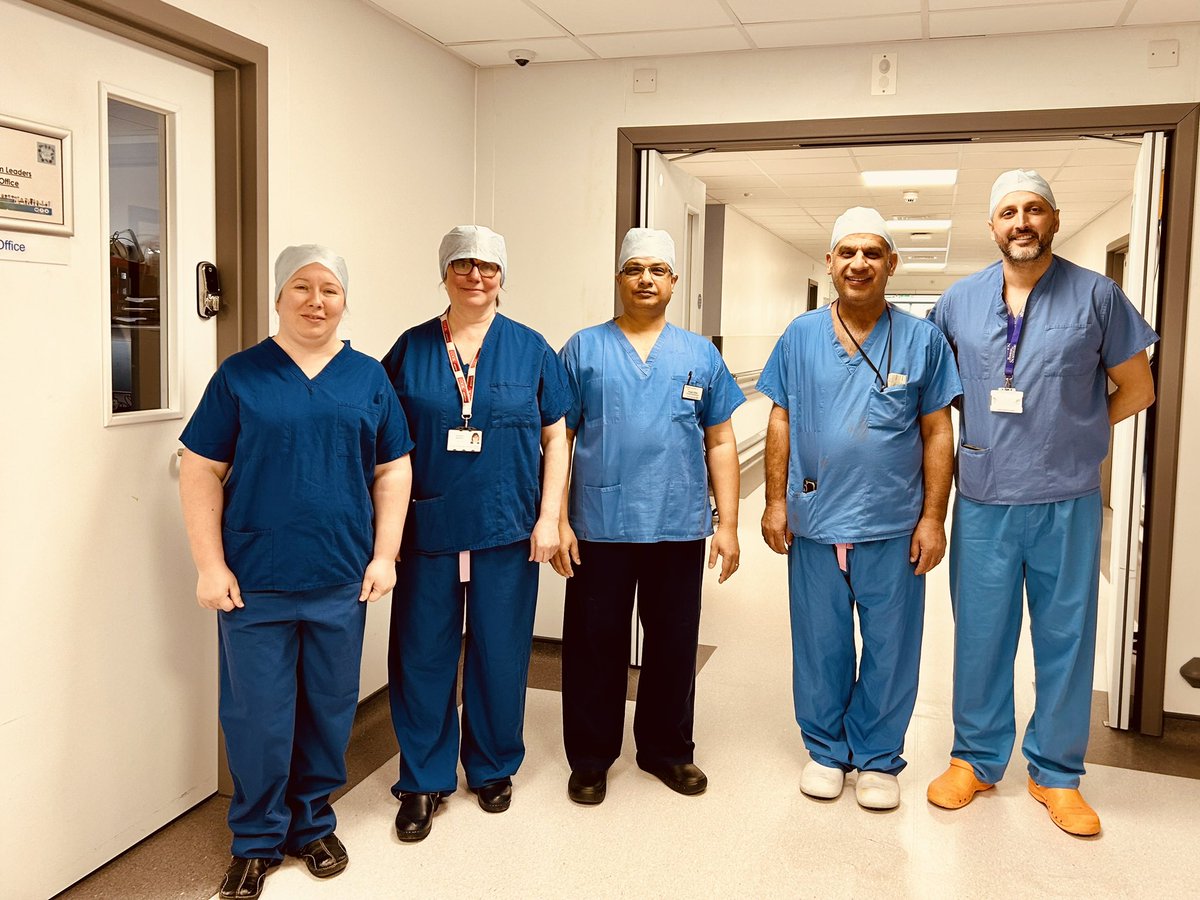 Our endobariatrics program is developing well at Darlington and we were really pleased to host the Boston Endobariatrics team this week with their most experienced trainer with us today in our list. Thank you BSCI for your support. @CDDFTRnI @bostonsci