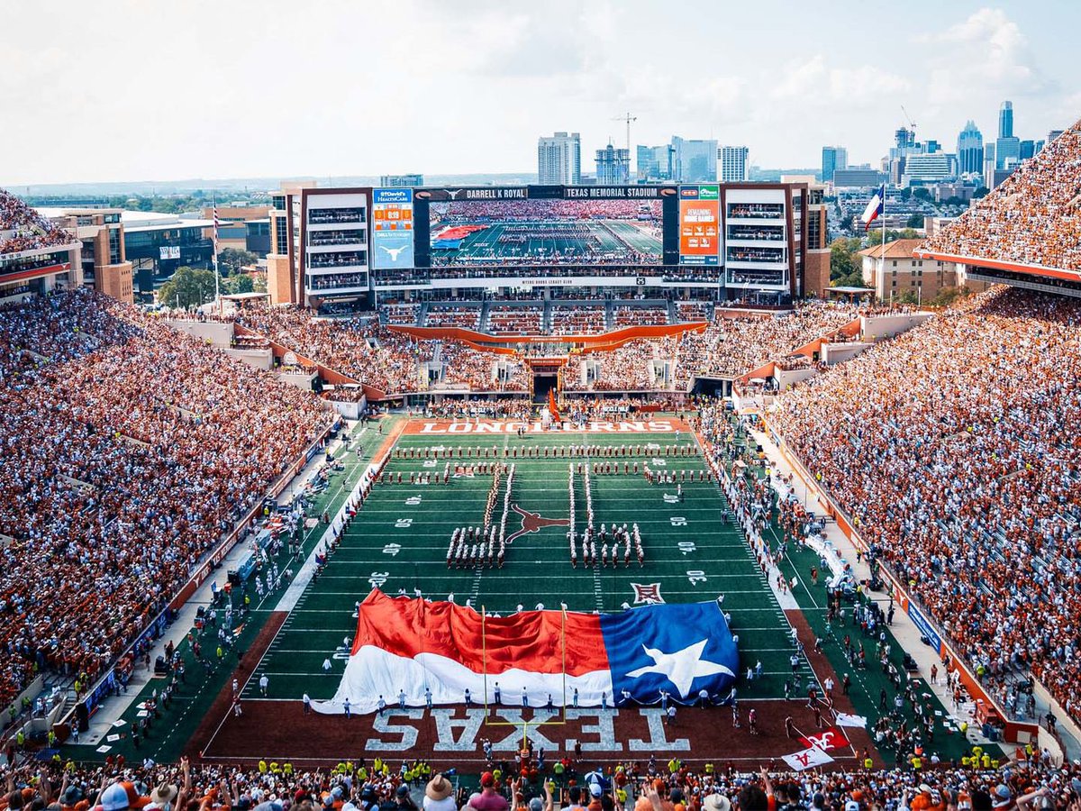 #AGTG Extremely Blessed and Honored to receive an offer from The University Of Texas!!🟠⚪️ #HookEm @TexasFootball @CoachSark @CoachDT_TFB @NDNFootball @Tolleson20 @MohrRecruiting @samspiegs @On3sports @TheKenedySnell