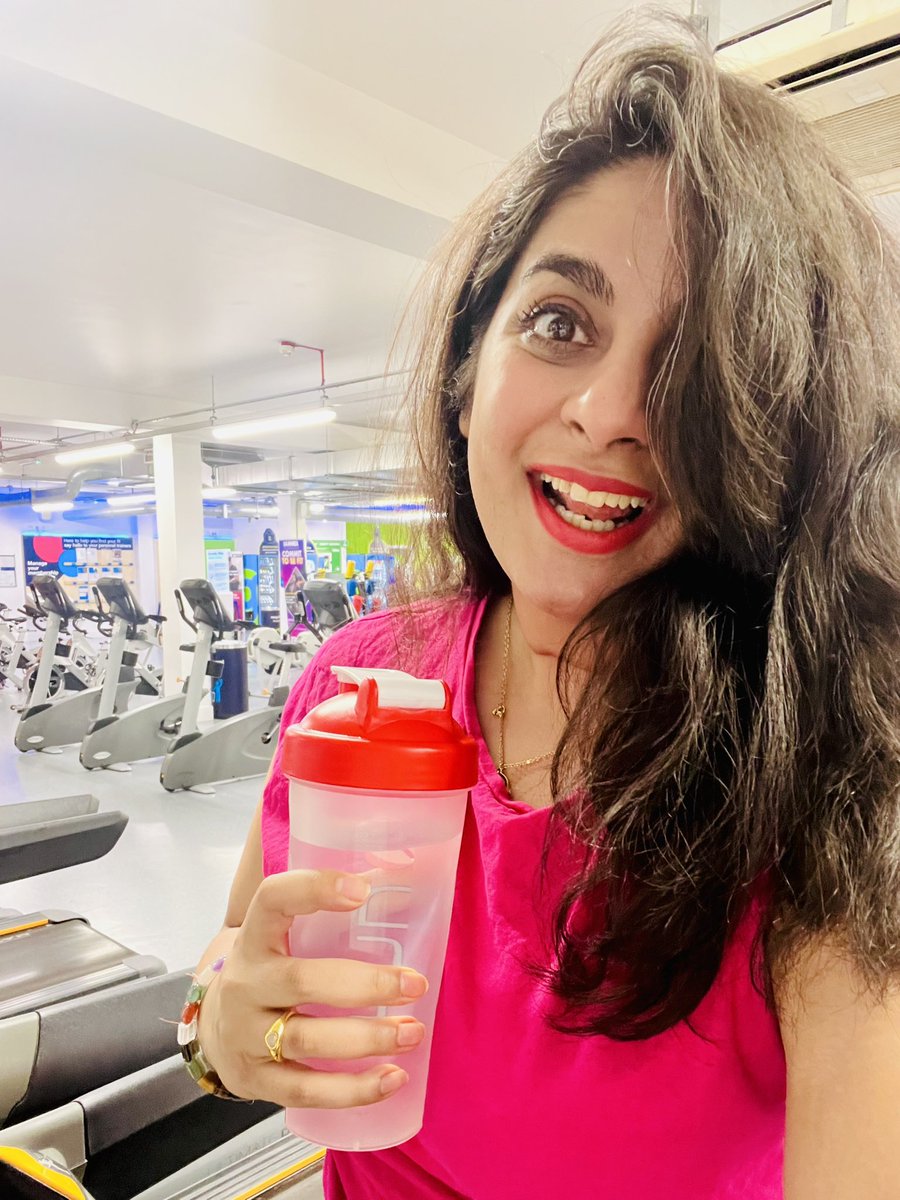 Have had absolutely zero caffeine today (and feel terrible for it!)… so glad I managed to still get in a gym session though! The streak continues - 37 days 💪💃💪