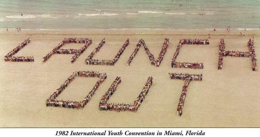 Check out this #TBT photo also in the Sunshine State from 1982! Also, thank you IYC for being our special guest on today's #TownHall, and congratulations on celebrating 100 years of #LifeChange! iycchog.org 🌴 ☀️ 🌊 🌺 #CHOGIYC #Origins #BeAPartOfHistory #JesusPeople
