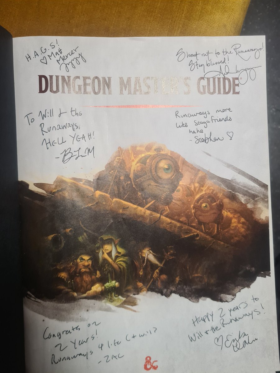 Benights2016's tweet photo. Meeting the @dimension20show cast was amazing, such lovely people who were so kind and happily joked around about about my home game, made my year 💜

The shock I put in my friends when I showed them my DMG and they thought I'd met @matthewmercer as well though... priceless. https://t.co/aRvR13g43i
